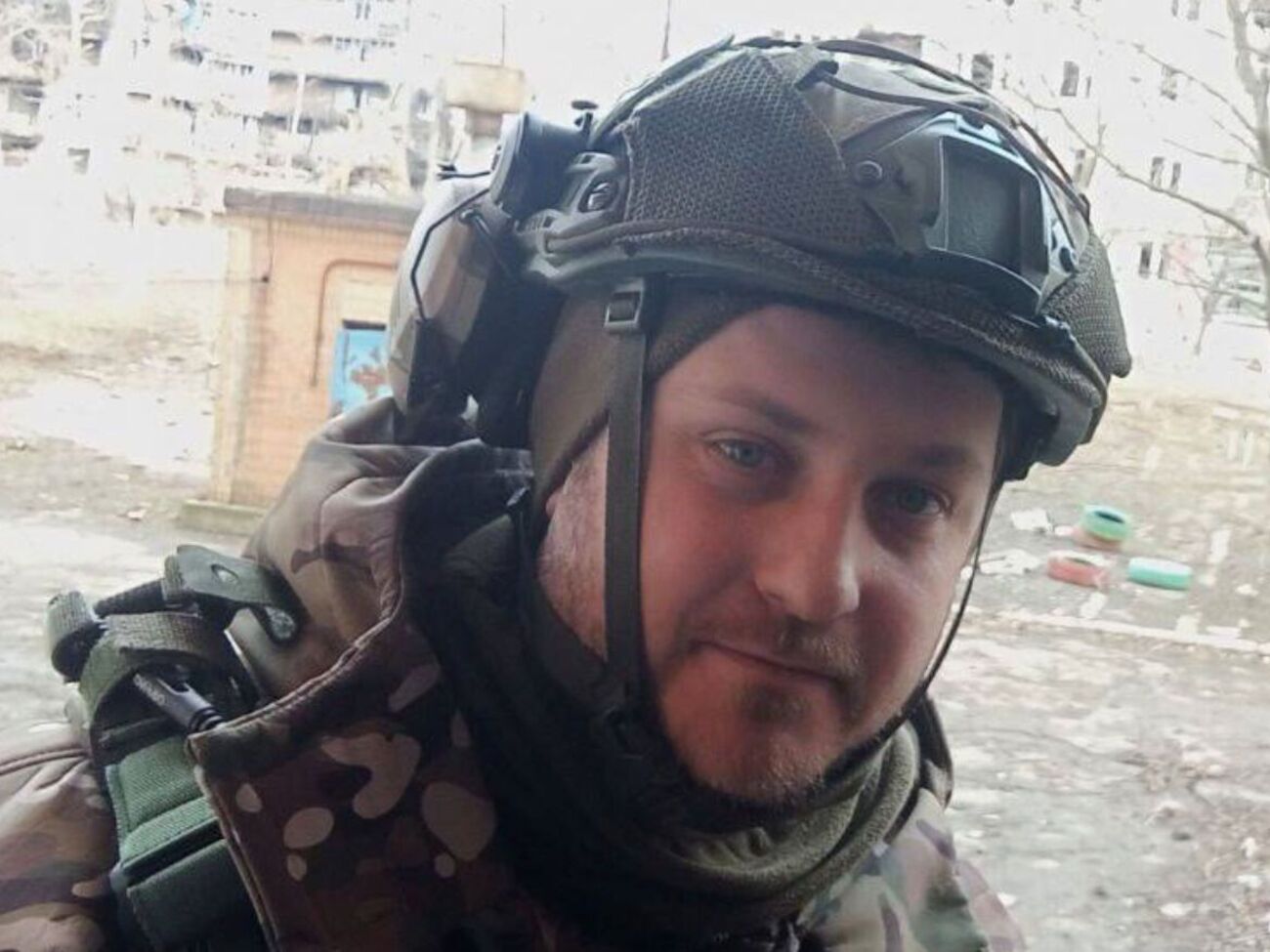 "Русский ванюша" думал, что воюет с НАТО, а по факту умирал за возможность Путина распродать Россию Западу и Китаю