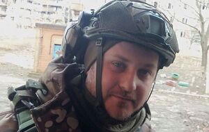 "Русский ванюша" думал, что воюет с НАТО, а по факту умирал за возможность Путина распродать Россию Западу и Китаю