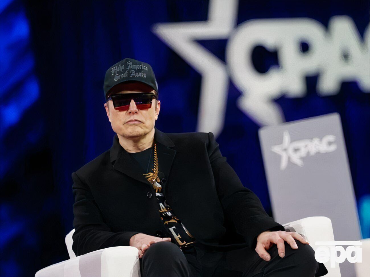 Как пишет Canadian Press, петиция должна собрать не менее 500 подписей