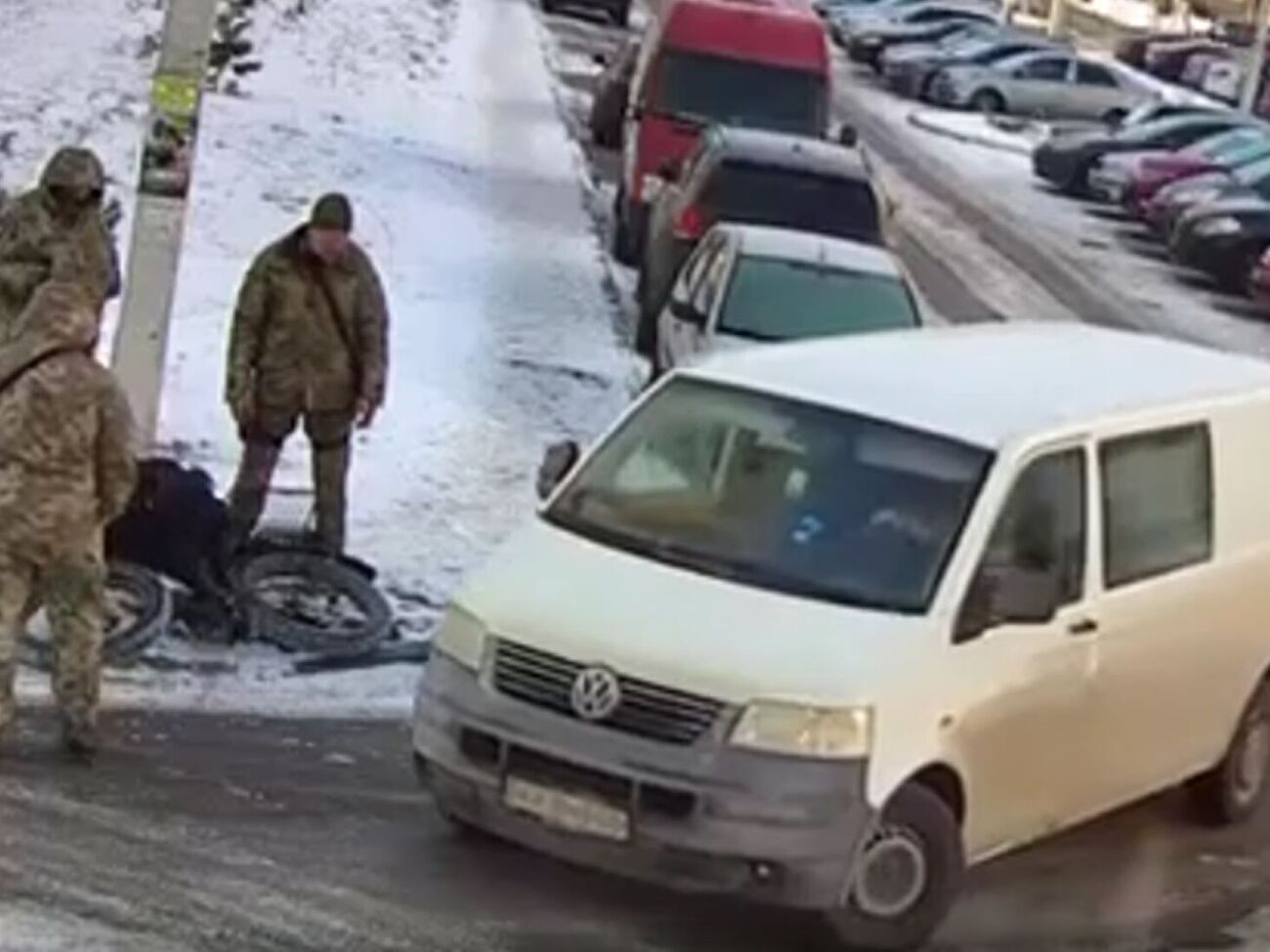 По словам ТЦК, группа оповещения остановила находящегося в СОЧ военнослужащего