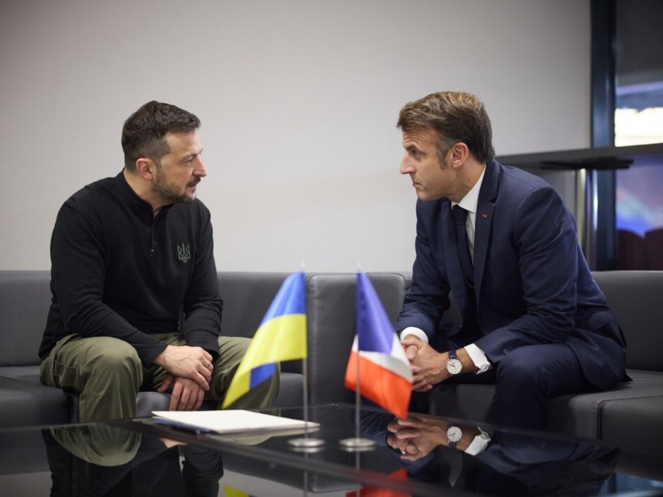 Зеленський повідомив, що говорив із Макроном про його візит до Америки