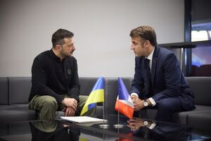 Зеленський повідомив, що говорив із Макроном про його візит до Америки
