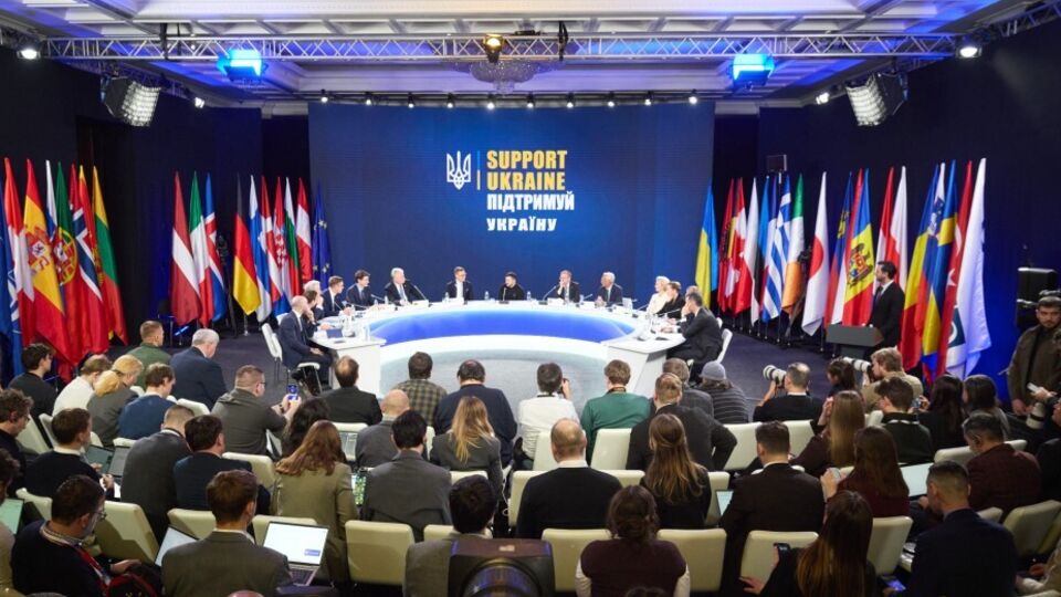 Українська команда вже почала працювати з тим, що "партнери пообіцяли" в Києві на саміті підтримки України 24 лютого, розповів Зеленський