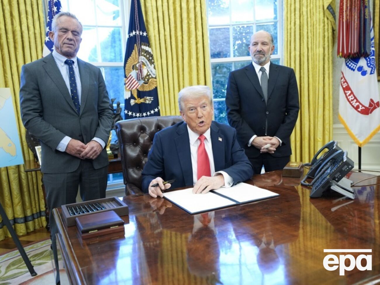 За словами Трампа, під час зустрічі можуть підписати угоду щодо видобування корисних копалин "на $1 трлн"