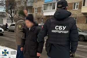 Для виконання ворожого завдання ФСБ дистанційно завербувала місцевих безробітних віком 23, 34 і 40 років, інформує СБУ