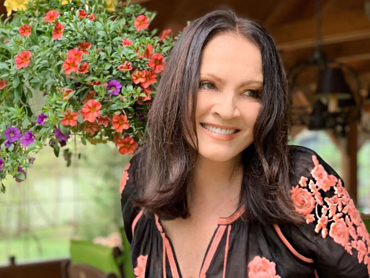 По словам Горова, Ротару является советским человеком