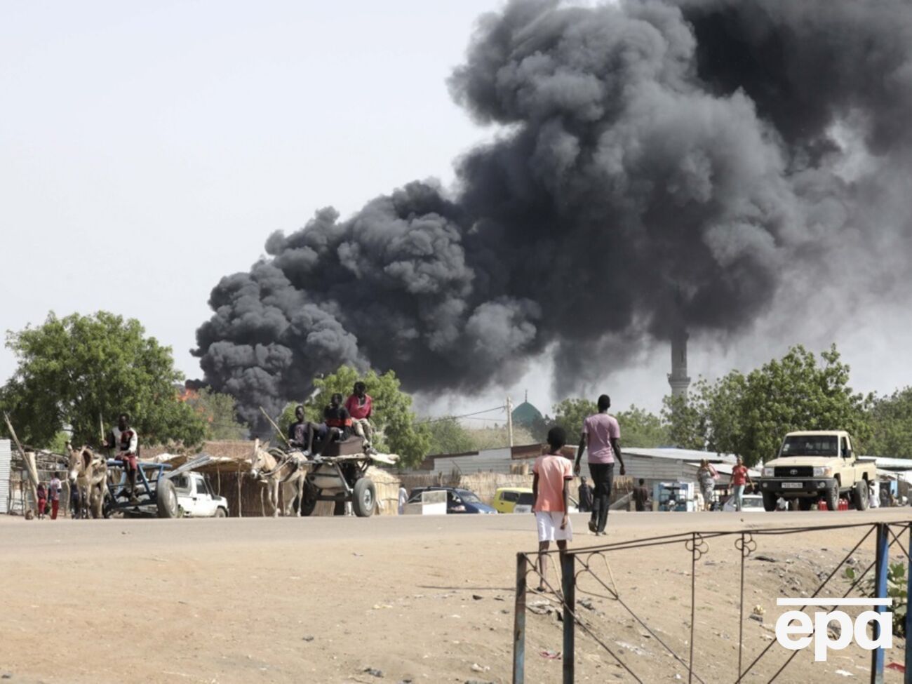 За даними ЗМІ, на борту були офіцери й високопосадовці