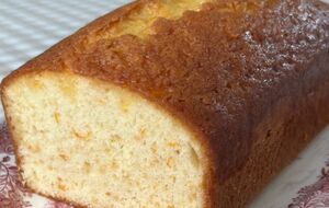 Выпекайте кекс 50 минут при 180 °C