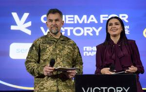 Ведущими церемонии открытия стали Попенко и Барбир