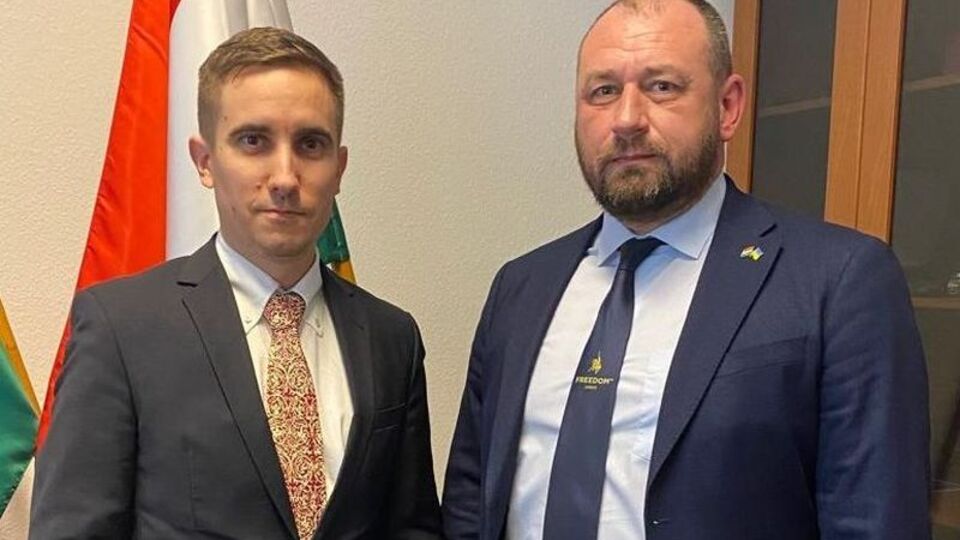 Шандор вручил верительные грамоты
