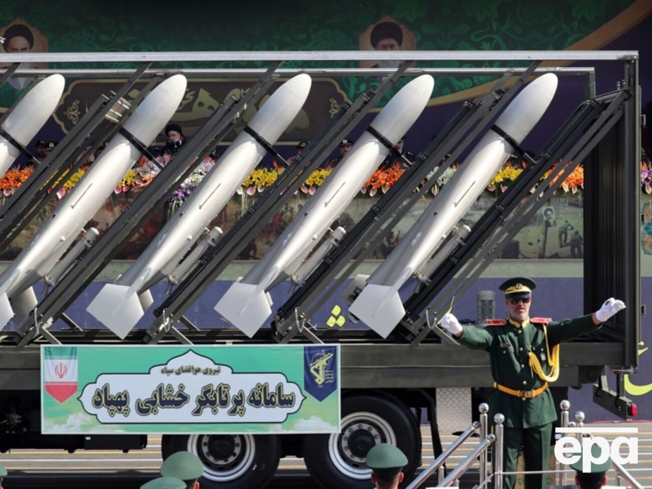 Бессент отметил, что Иран продолжает искать способы закупки компонентов для БПЛА