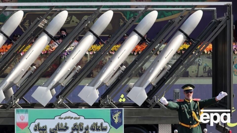 Бессент отметил, что Иран продолжает искать способы закупки компонентов для БПЛА