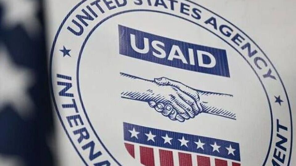 Приблизно 5,8 тис. грантів USAID зупинили