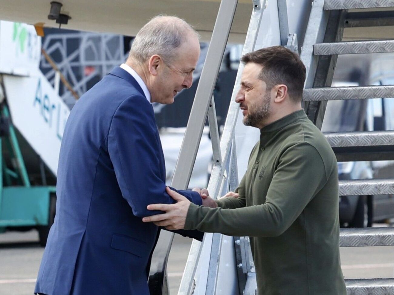 Зеленский встретился с Мартином в аэропорту Шеннона