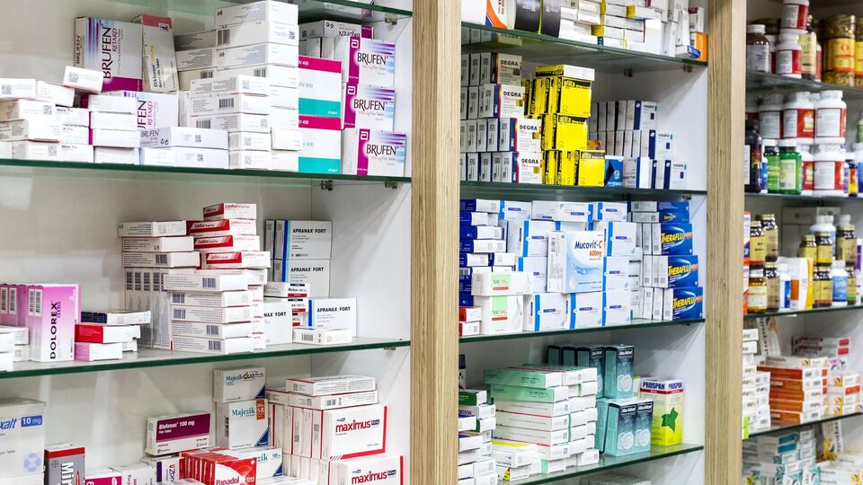 Аптеки будут закупать только те лекарства, которые они гарантированно смогут продать, говорится в заявлении организации