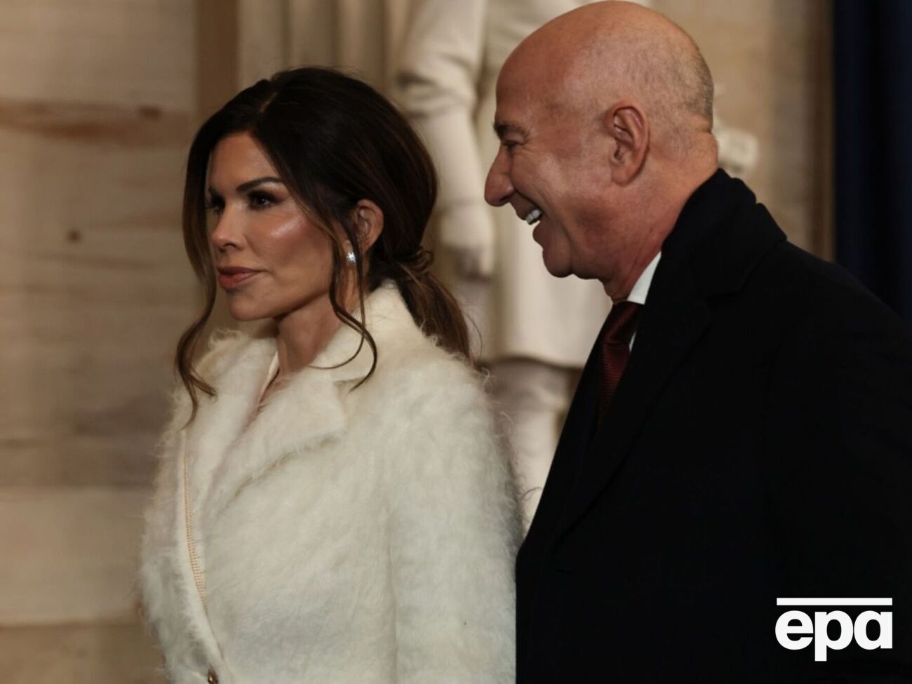 Жених Санчес Безос уже побывал в космосе