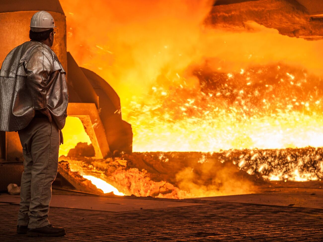 Средняя зарплата на предприятиях ГМК в 2024 году выросла на 14,4%, до 27,3 тыс. грн, говорится в материале