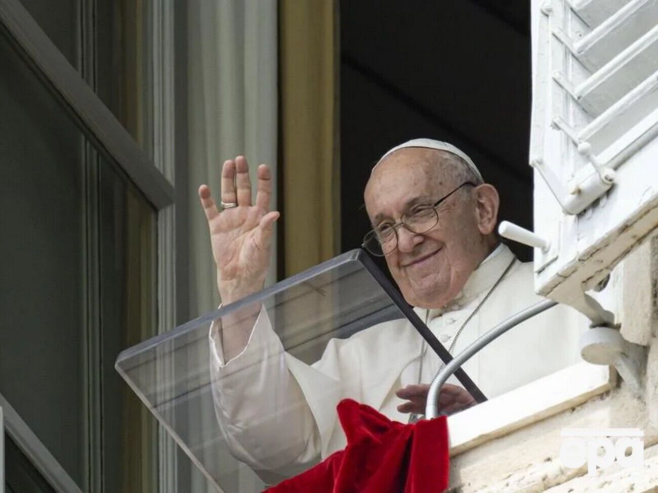 Папа римский Франциск вышел из самой критической фазы