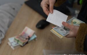 Уже известны имена семи потерпевших, которым в общей сложности нанесен ущерб на сумму свыше $200 тыс., сообщают правоохранители