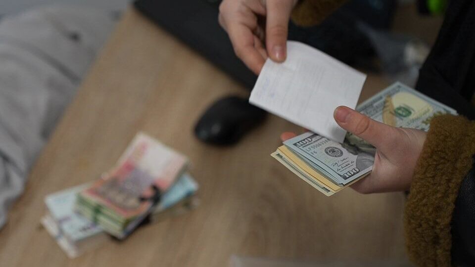 Уже відомо імена сімох потерпілих, яким загалом завдали збитків на суму понад $200 тис., повідомляють правоохоронці