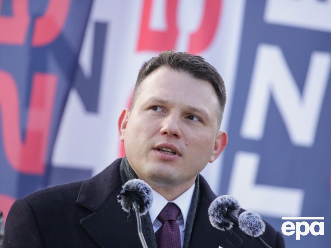 Менцен за месяц получил еще почти шесть процентных пунктов благосклонности и сейчас имеет 19% поддержки