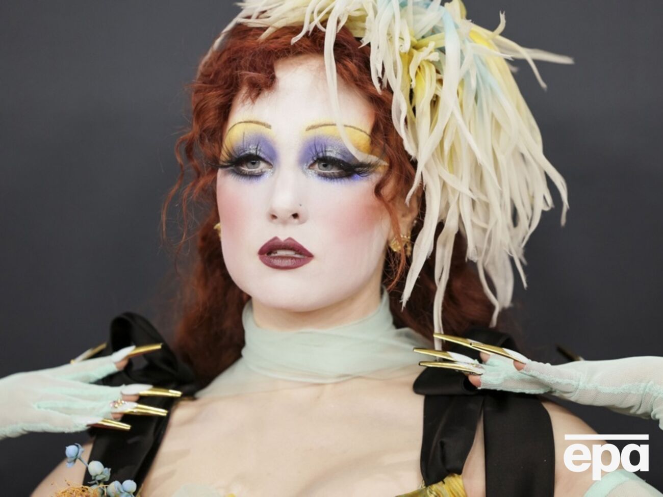 Роан виборола свою першу нагороду в номінації "Найкращий новий артист"