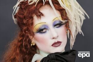 Роан номінували на "Греммі 2025" у шести категоріях, вона здобула свою першу статуетку в номінації "Найкращий новий артист"