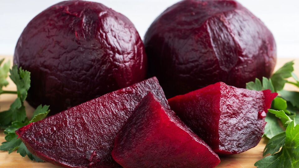 Применение горчицы при варке свеклы – простой, но эффективный способ сохранить ее яркий цвет и улучшить вкус