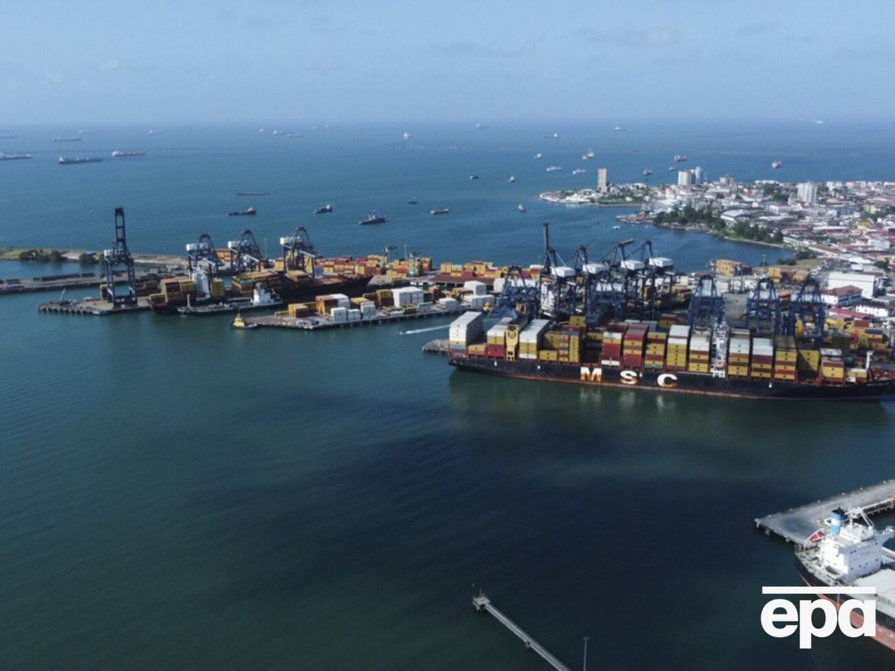 КНР применил ввозные пошлины на американское топливо и технику