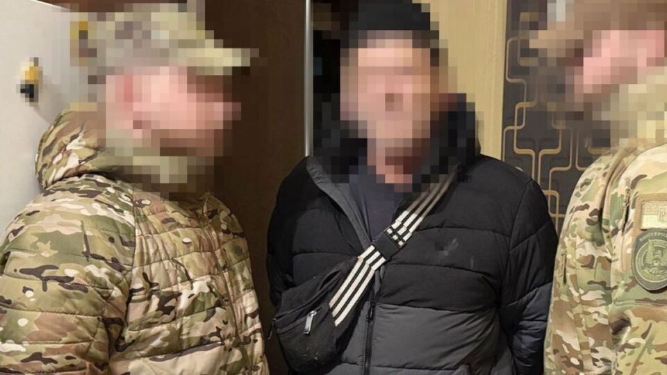 Під виглядом пошуку покинутих тварин фігуранти, імовірно, об'їжджали місцевість і фіксували геолокації для ударів, стверджують у спецслужбі