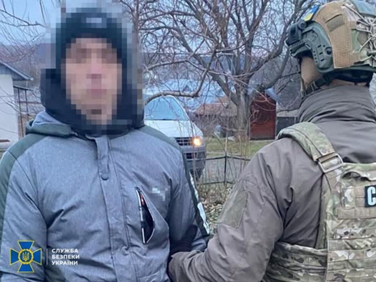 CБУ сообщает, что местные парни 17 и 18 лет сами заложили самодельную взрывчатку, начиненную саморезами