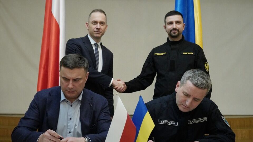Держсекретар польського міноборони Томчик висловив цілковиту підтримку Україні, повідомляє Мінстратегпром