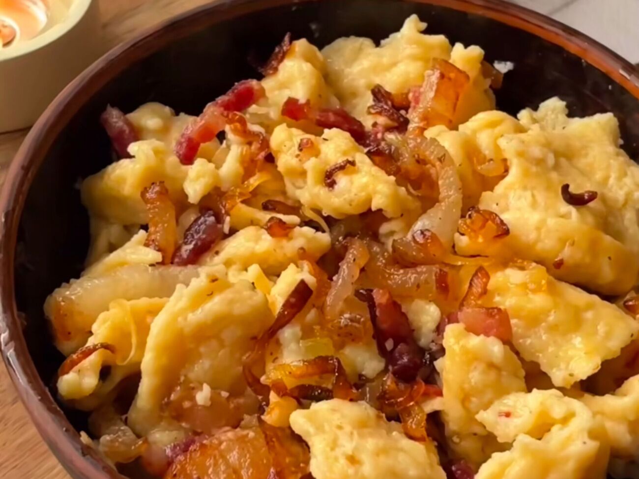 Настоящее тесто на галушки должно быть жидким