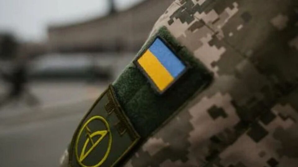 Правоохоронці зазначили, що фактично автомобілями користувалися посадовець і його близькі