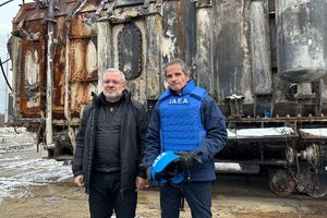 Гросси опубликовал совместное фото с Галущенко на подстанции "Киевская"