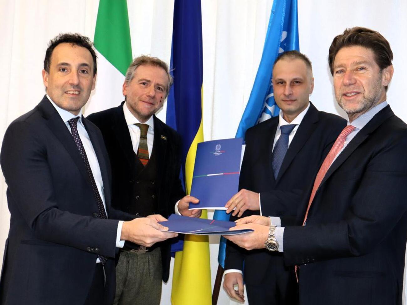 Проект предусматривает подробный анализ возможностей для интеграции возобновляемых источников энергии в энергосистему Украины, объяснил посол Италии в Украине