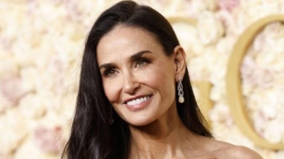 Мур родилась в 1962 году в США