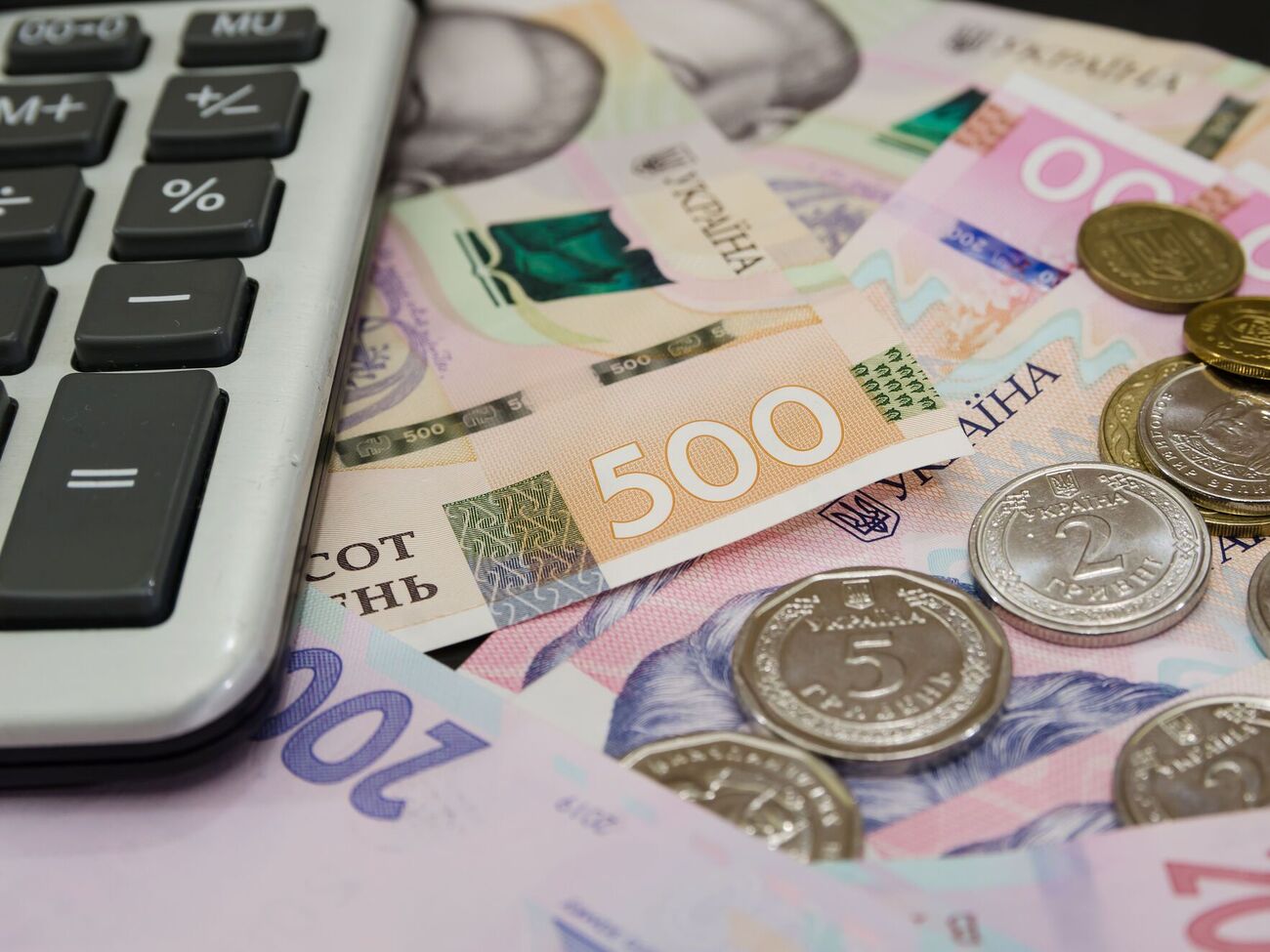 По состоянию на конец 2024 года средний размер пенсии в Украине был 5789 грн