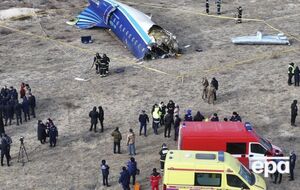 З уламків літака витягли фрагменти сторонніх об'єктів