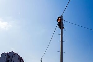 ДТЭК возобновляет энергоснабжение после обстрелов