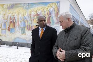 Леммі (ліворуч) із ранку перебуває в Києві