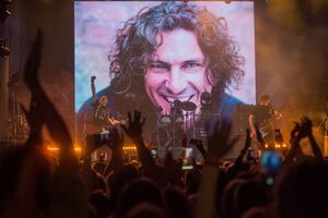 Як установило слідство, після трагічної смерті Скрябіна всі авторські права на його творчість перейшли до його дружини