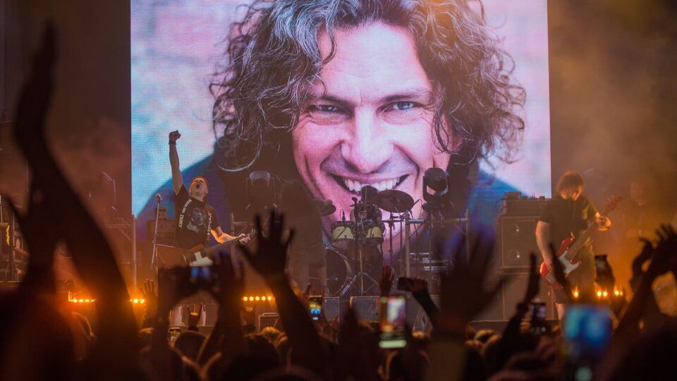 Як установило слідство, після трагічної смерті Скрябіна всі авторські права на його творчість перейшли до його дружини