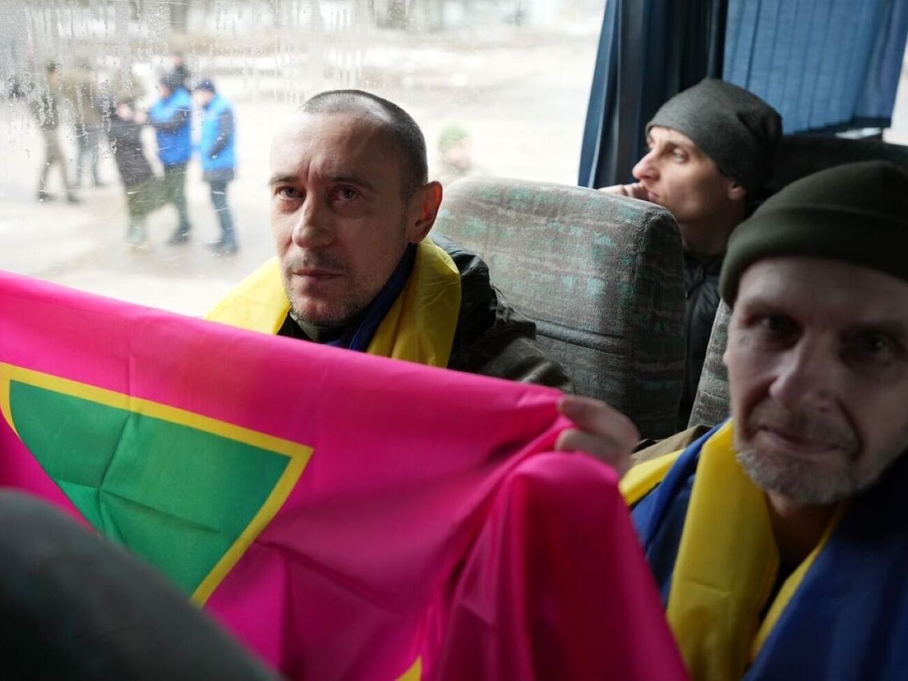 Додому повернулися нацгвардійці, прикордонники й один поліцейський, розповів глава МВС