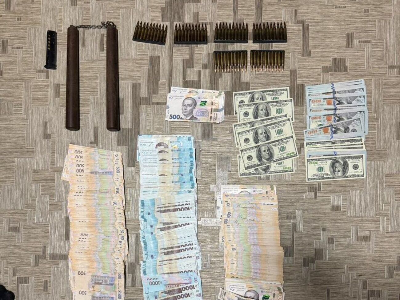 За інформацією поліції, фігурантам обрали запобіжний захід – цілодобовий домашній арешт