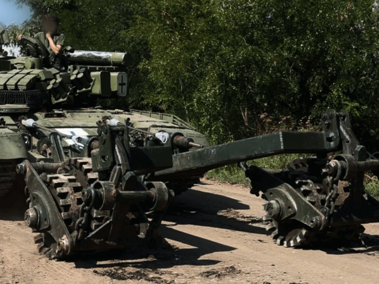 Компанія "Метінвест" постачає захисникам протимінні трали