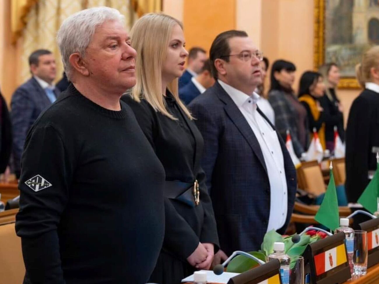 Филимонов на заседании сессии пригласил депутатов на свои концерты