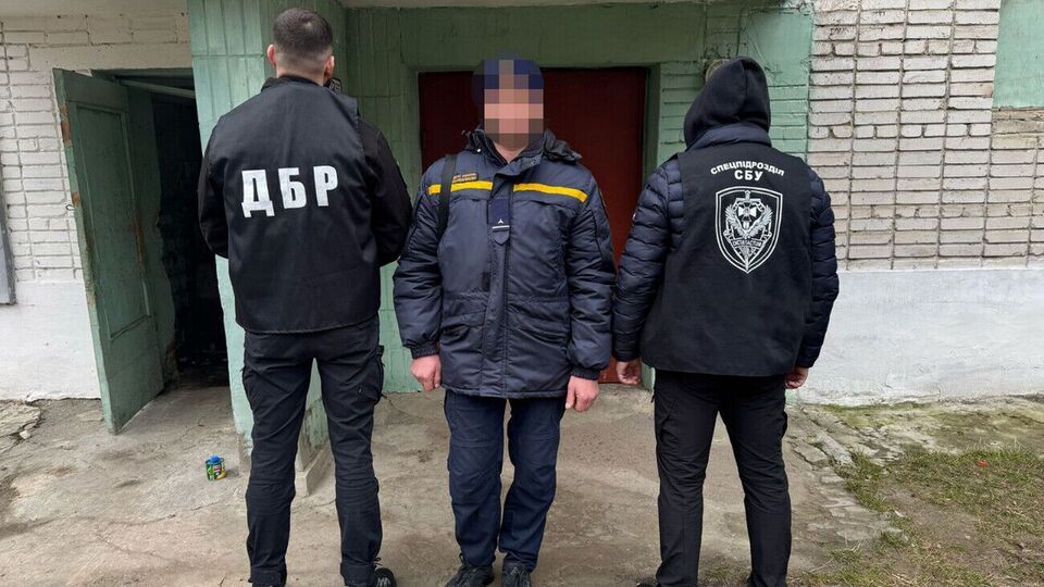 Як установили слідчі, підозрювані приховували на людях свою проросійську позицію