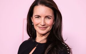 За словами Девіс, продюсерам не подобалися її стегна