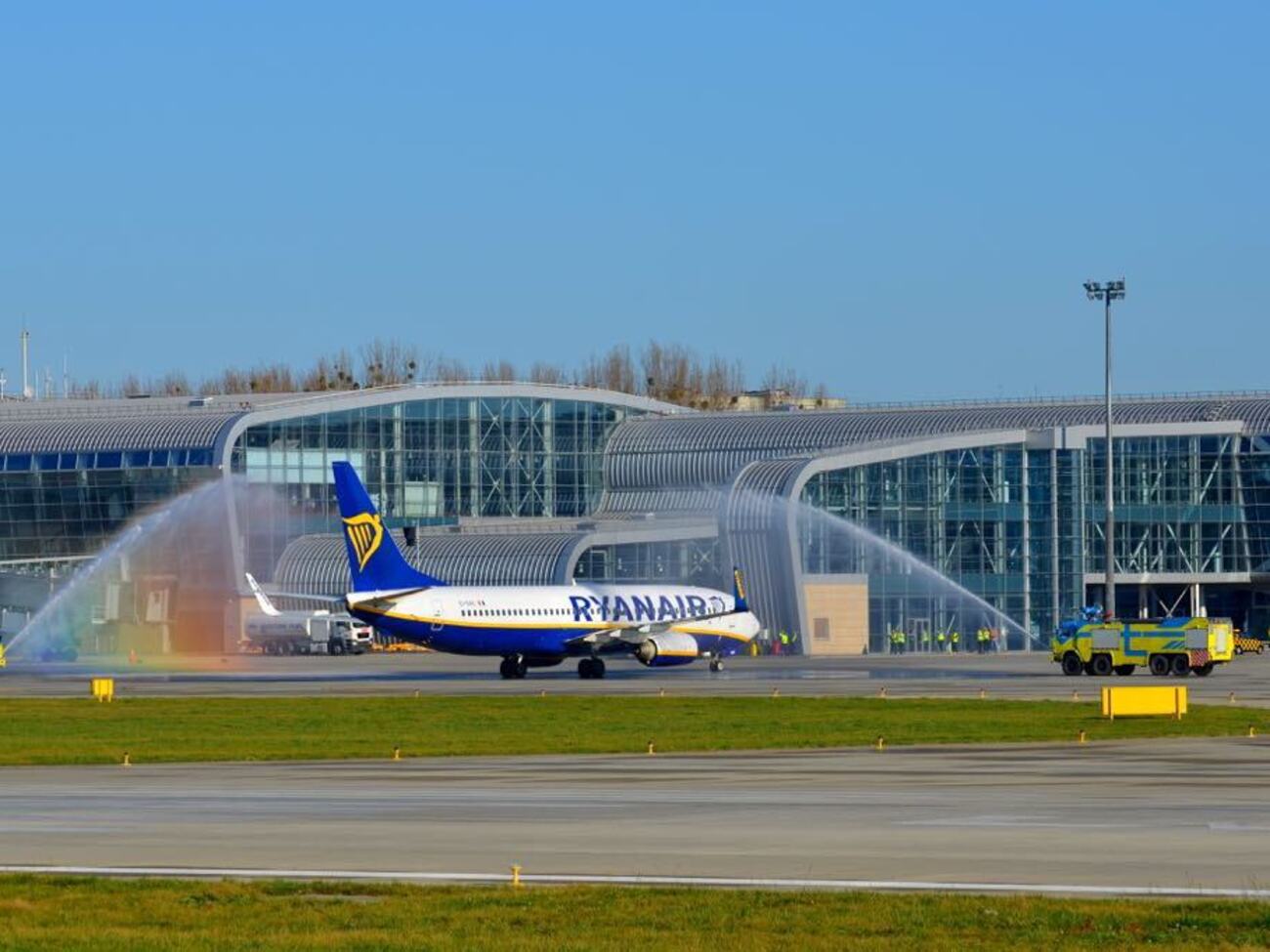 Ryanair планує запустити приблизно 25 рейсів до Києва і Львова й назад, зазначили в компанії